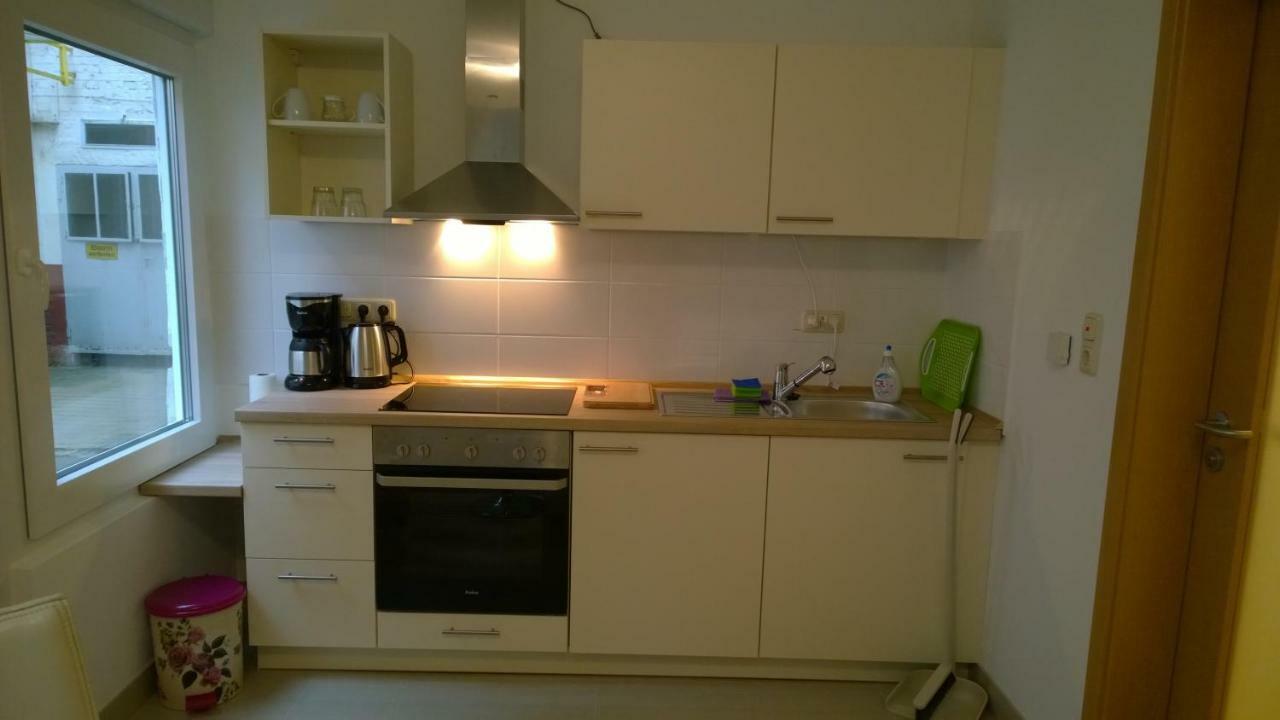 Pensionsappartments Blitz Wiesbaden Bagian luar foto